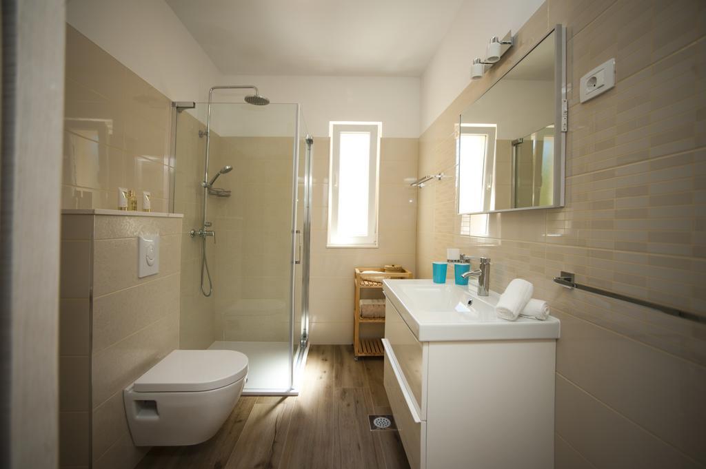 Apartments Villa Laguna With Pool Ražanj Rom bilde