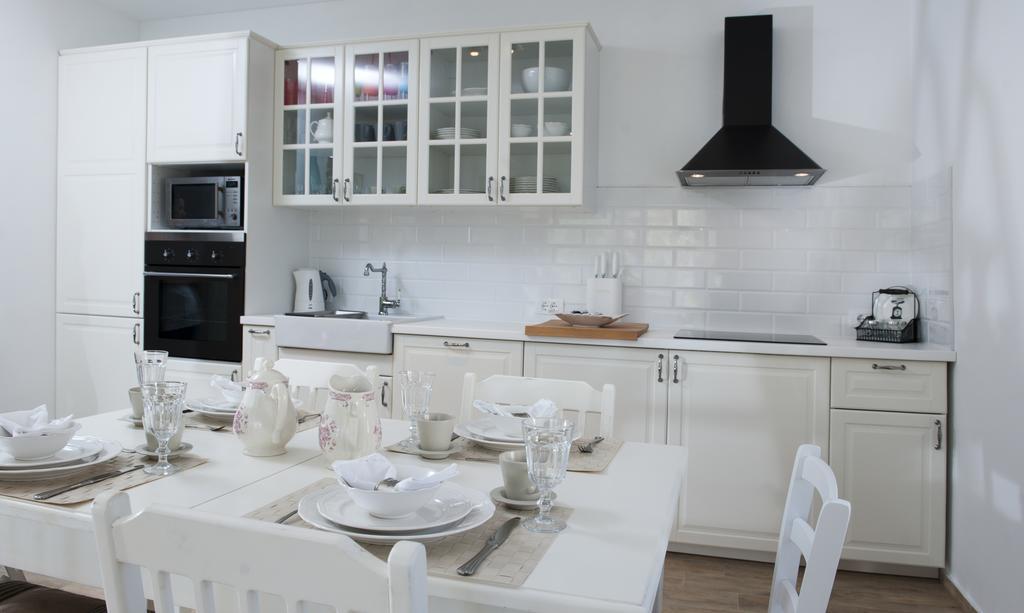 Apartments Villa Laguna With Pool Ražanj Rom bilde